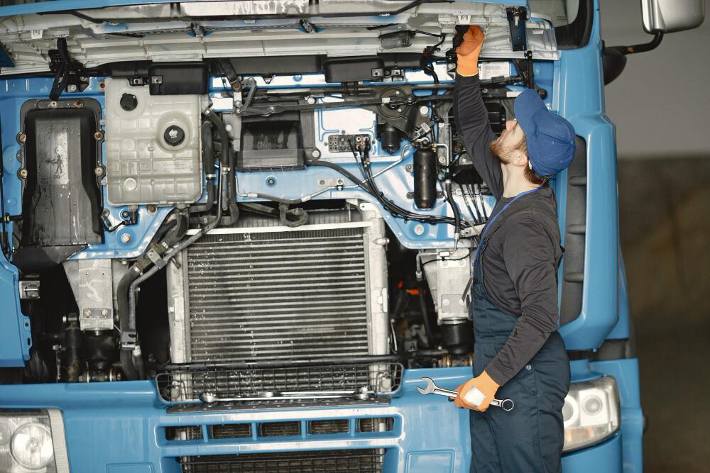 Class-8-truck-repair image Class 8 truck repair service
