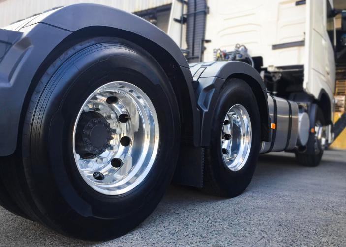 truck-tires image Emergency tire service