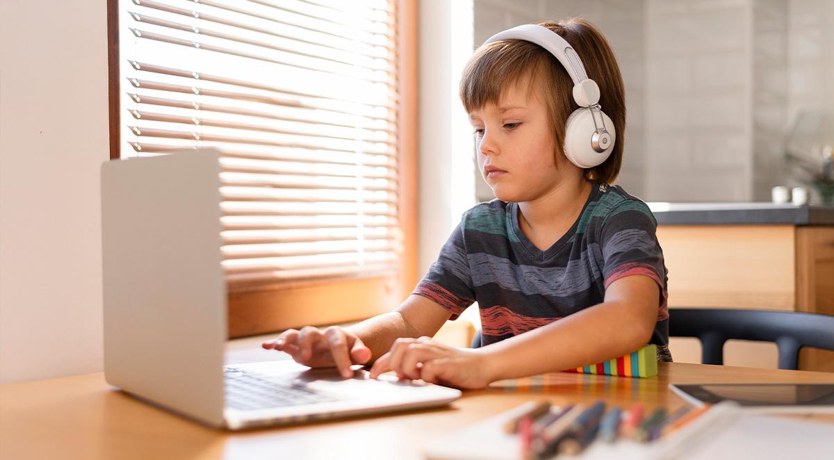 Gifted Online Education That Moves at Your Child